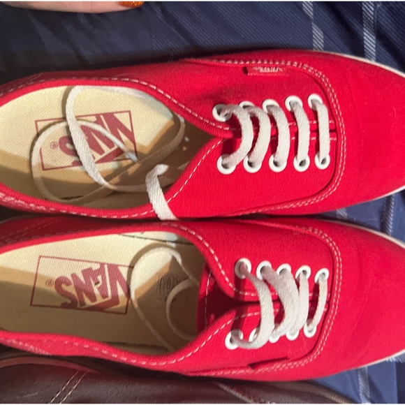 2 pairs of gently used vans - Picture 1 of 4